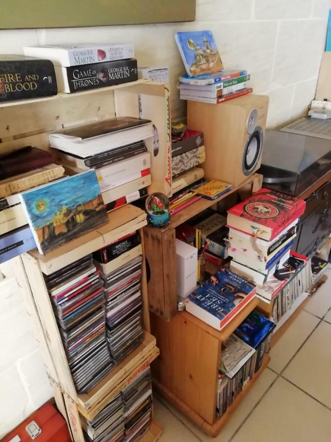 Arkati Literary B&B Sannat Ngoại thất bức ảnh
