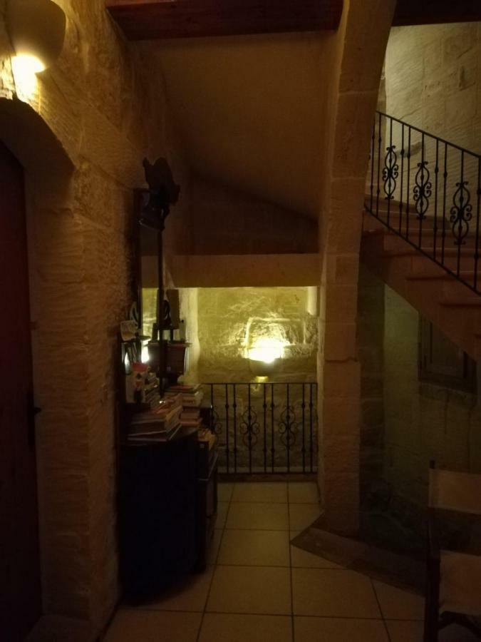 Arkati Literary B&B Sannat Ngoại thất bức ảnh